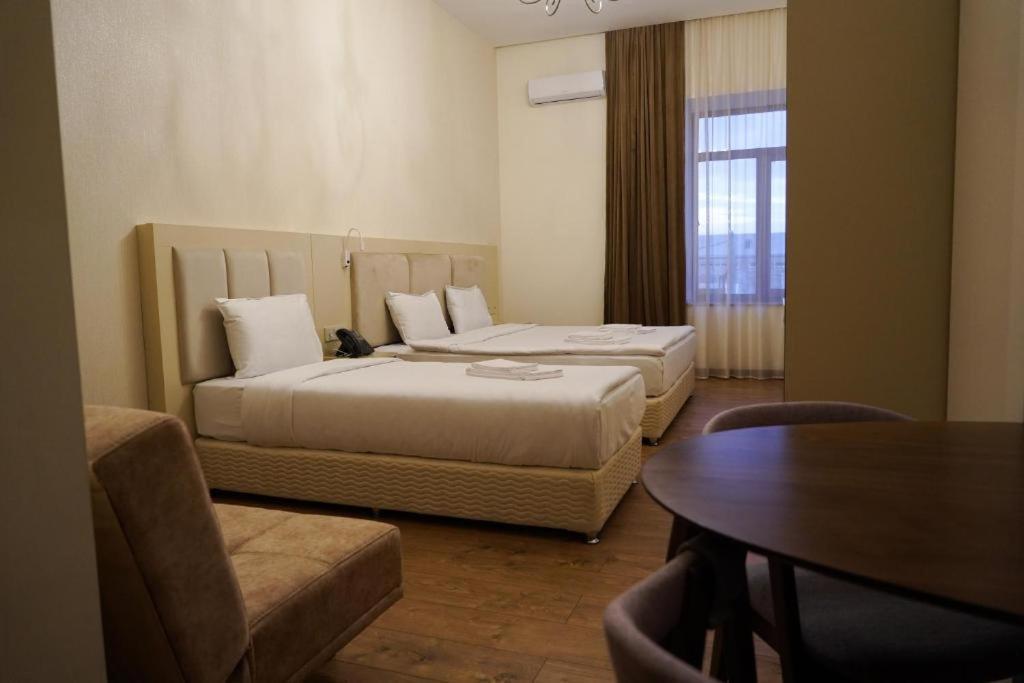 Kuma Hotel Gyumri ภายนอก รูปภาพ